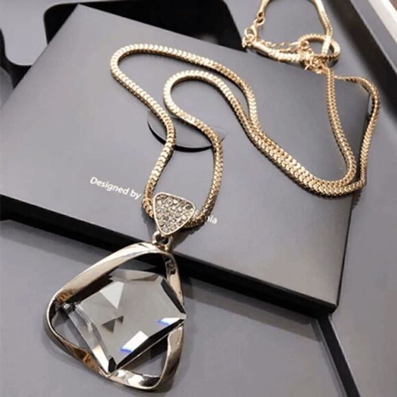 Crystal Diamond Gold Sweater Geometric Pendant Necklace - Picture 1 of 3